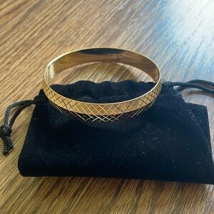 Vintage Monet Gold Bangle Bracelet 7.5”